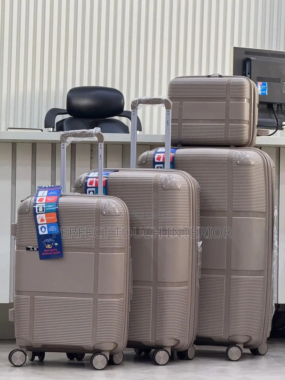 3-Piece Hard-Shell Luggage Se