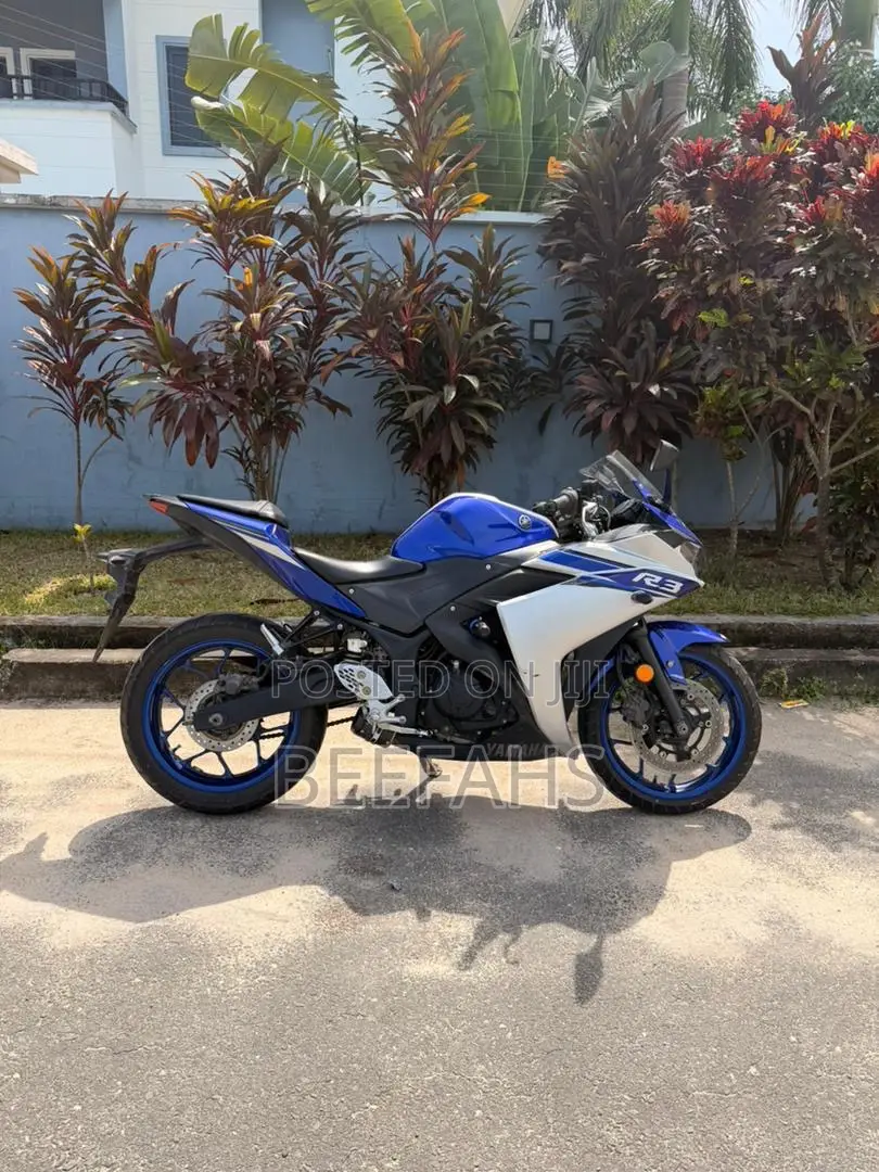 Yamaha R3 2018 Blue