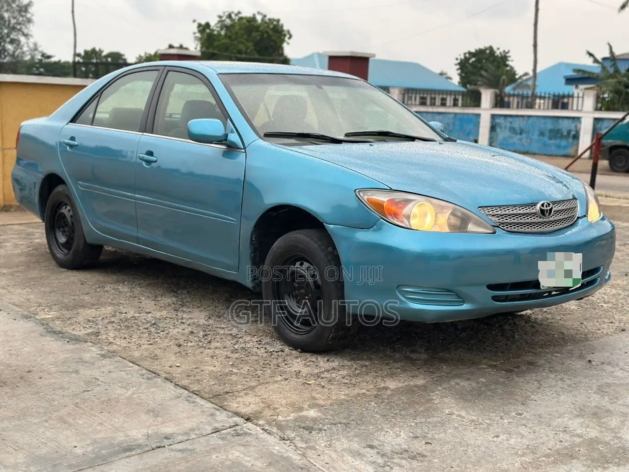 Toyota Camry LE 4dr Sedan (2.4L 4cyl 5M) 2004 Blue