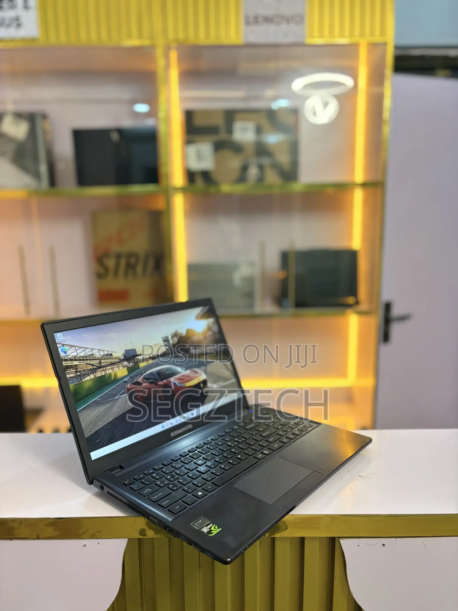 Laptop Gigabyte X5 MD 8GB Intel Core i3 HDD+SSD 1T