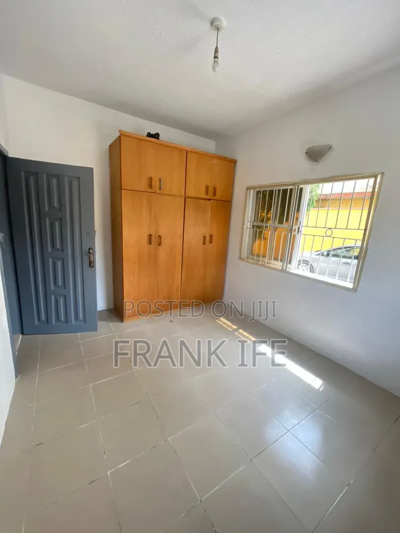 4bdrm Duplex in Thomas, Igbo-efon for sale