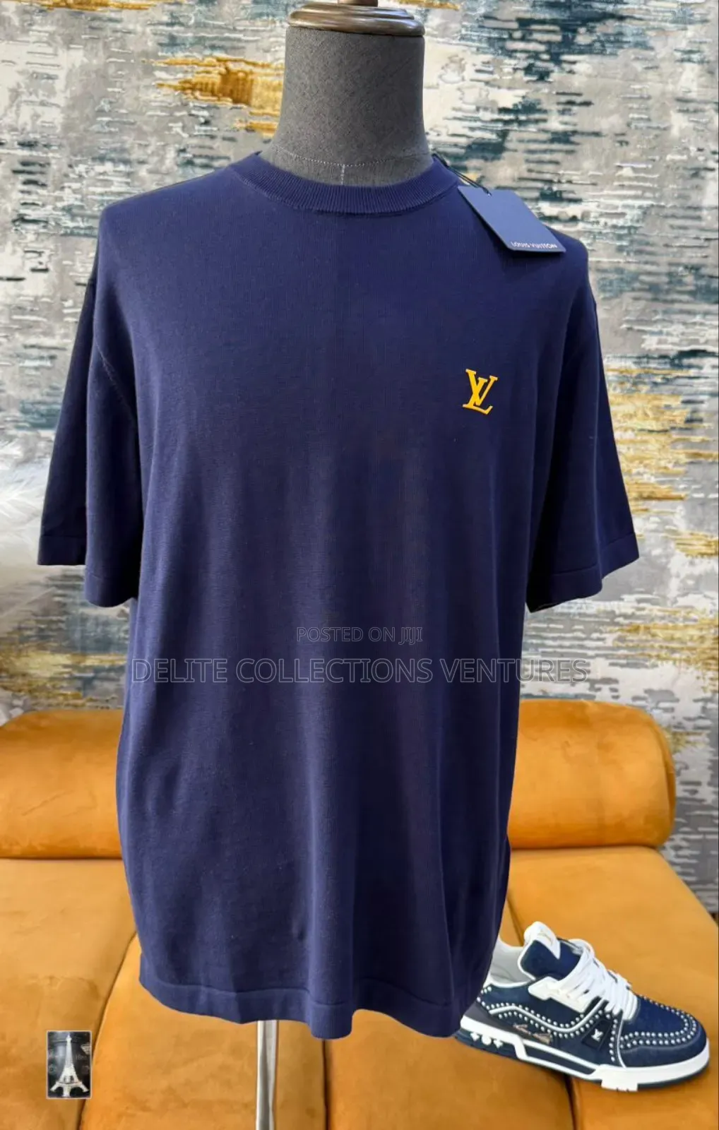 *Original Louis Vuitton Top Available in Store M ——Xxl