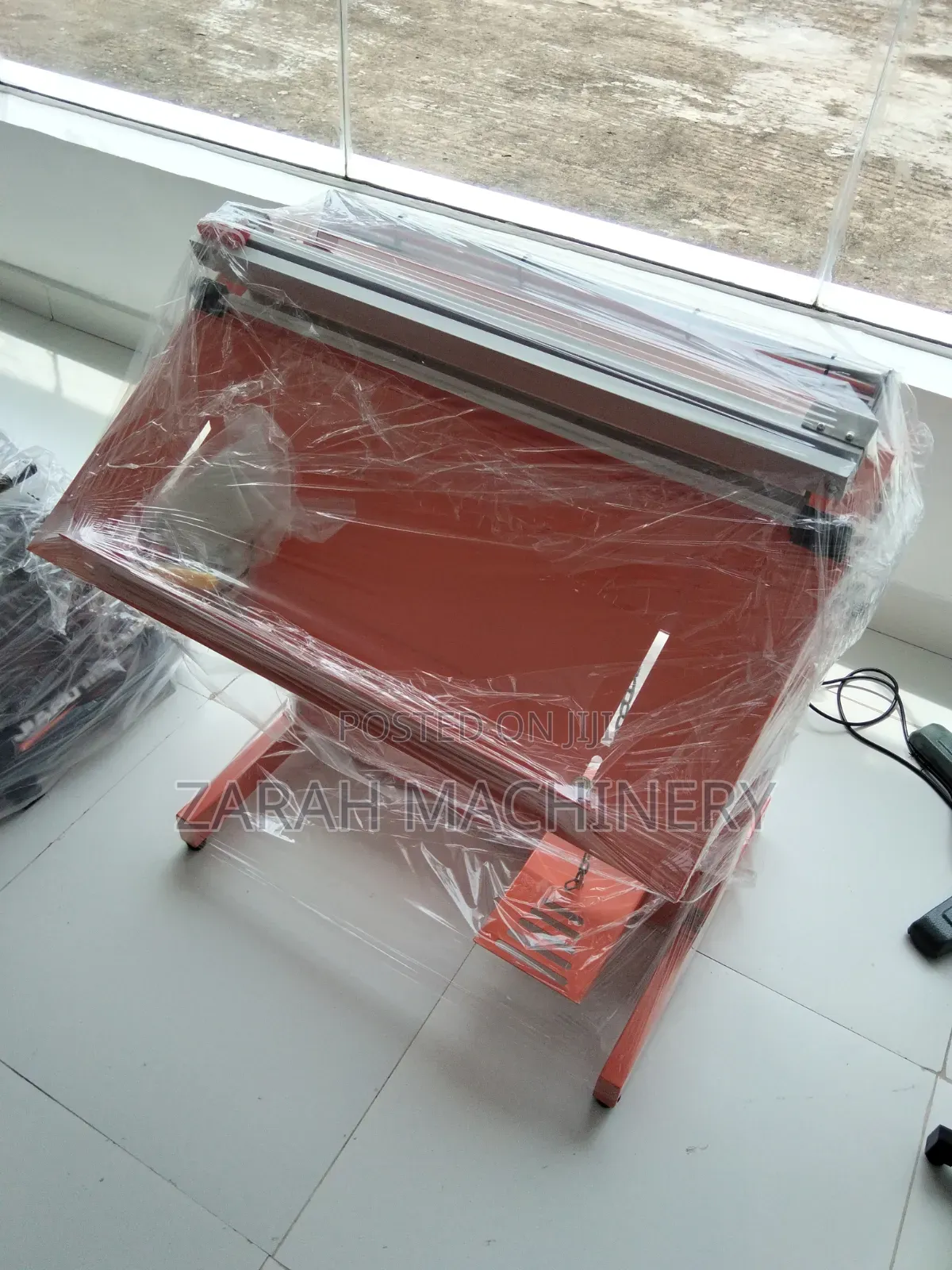 Sf-600c Pedal Sealing Machine With Cutter