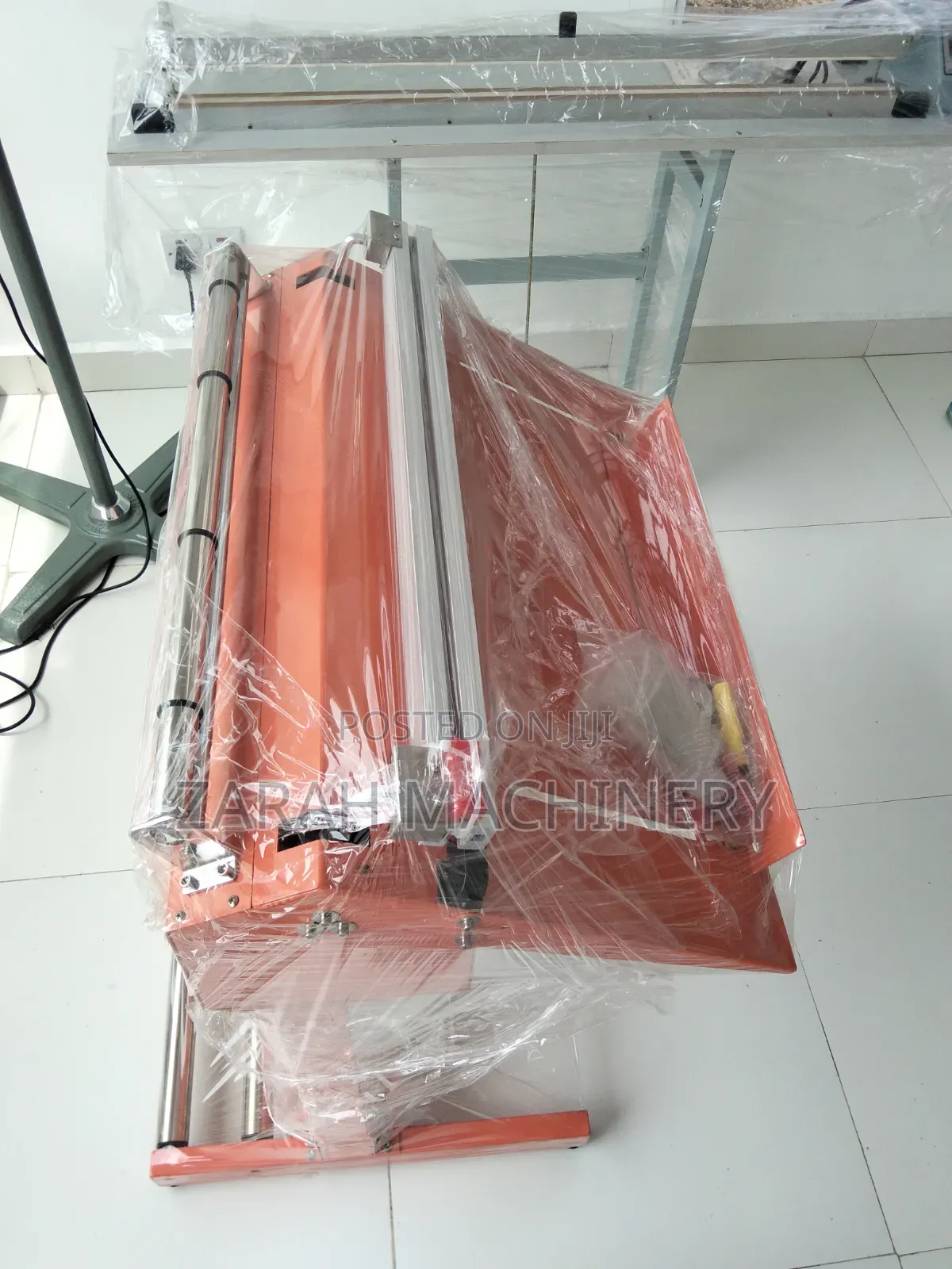 Sf-600c Pedal Sealing Machine With Cutter