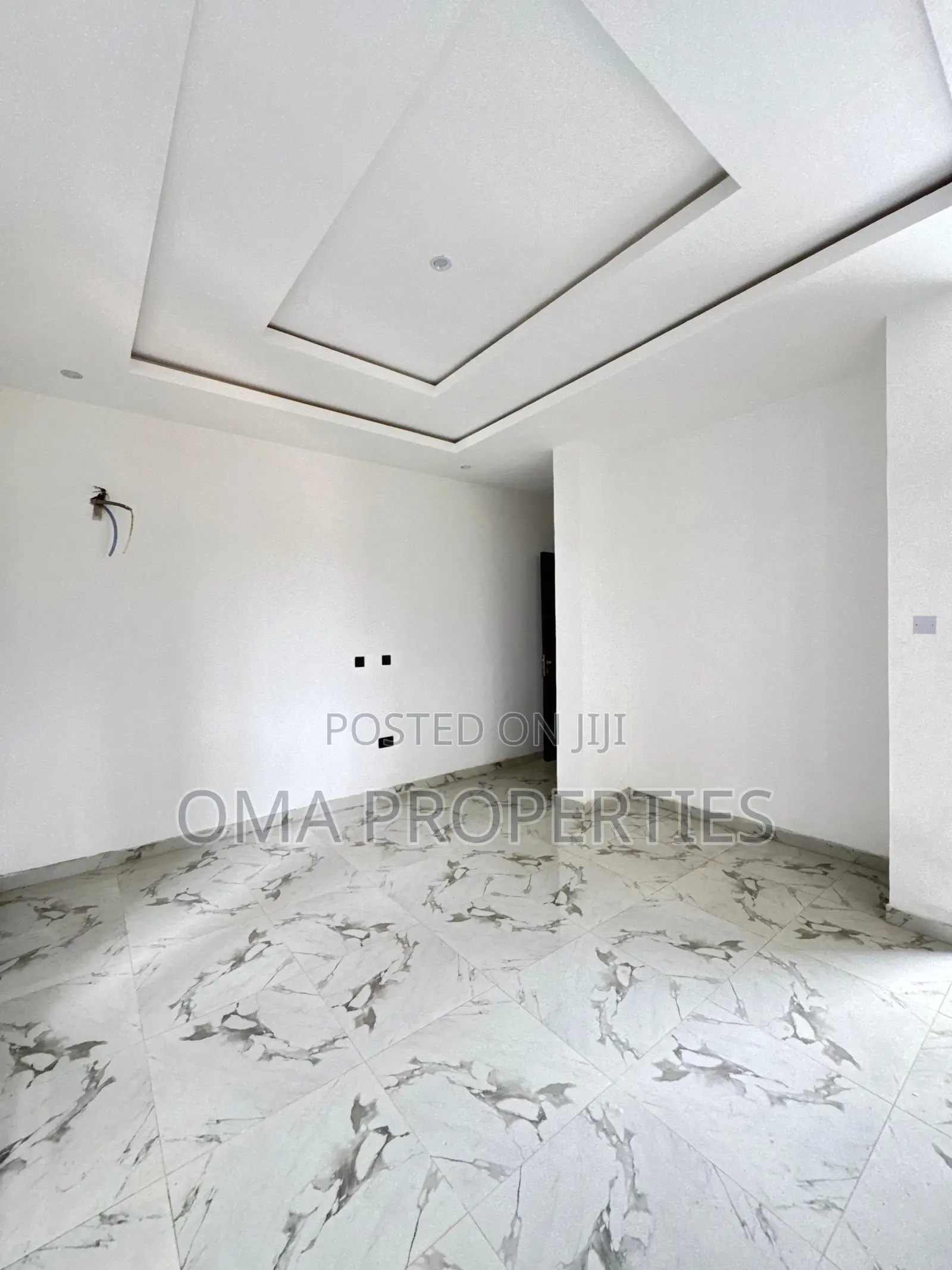 Furnished 3bdrm House in Surulere for sale