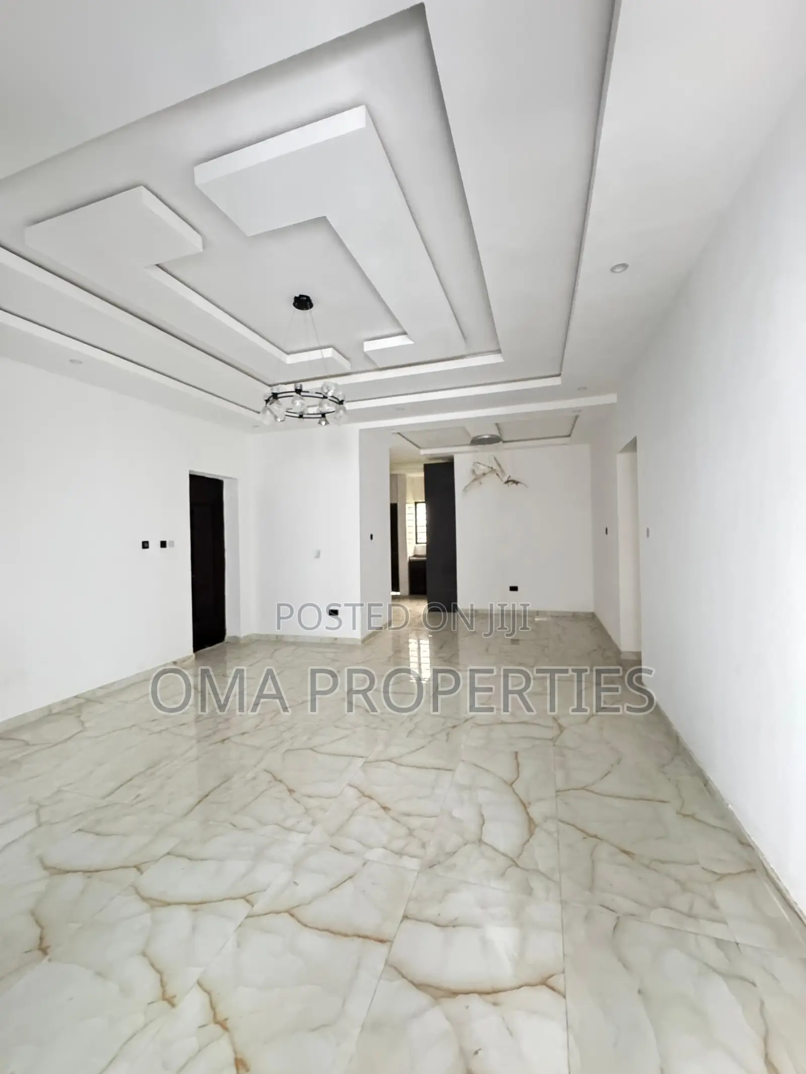 Furnished 3bdrm House in Surulere for sale