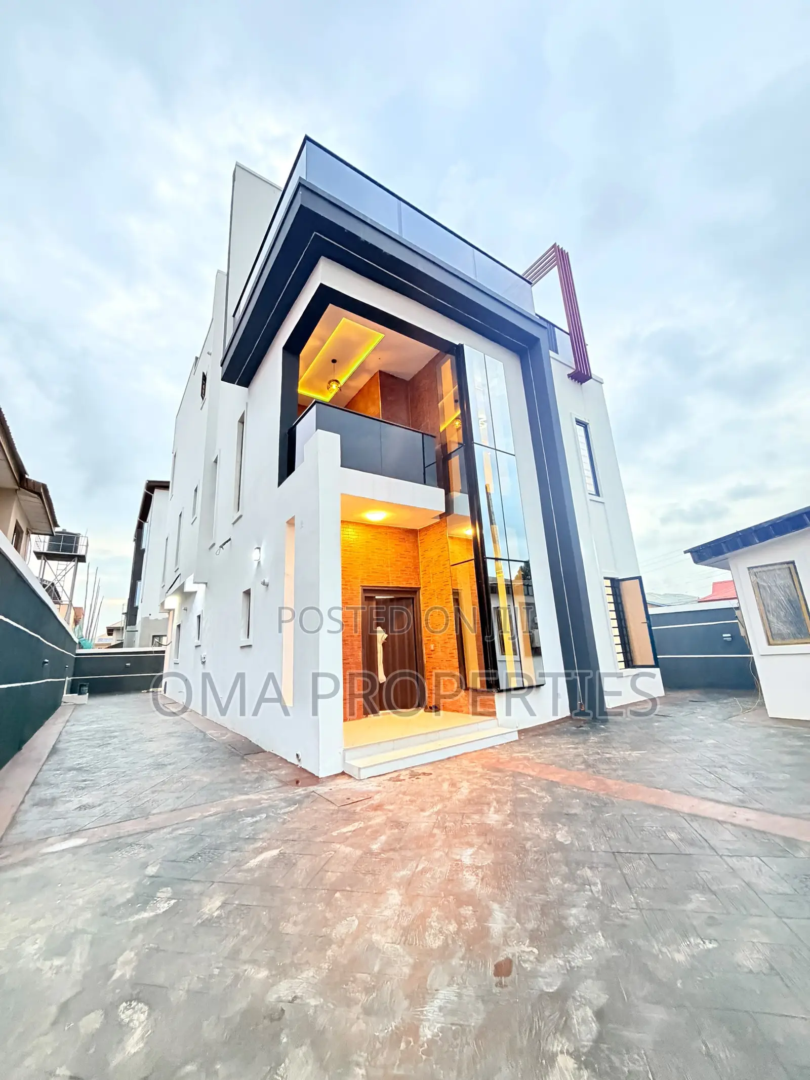 Furnished 5bdrm House in Magodo for sale