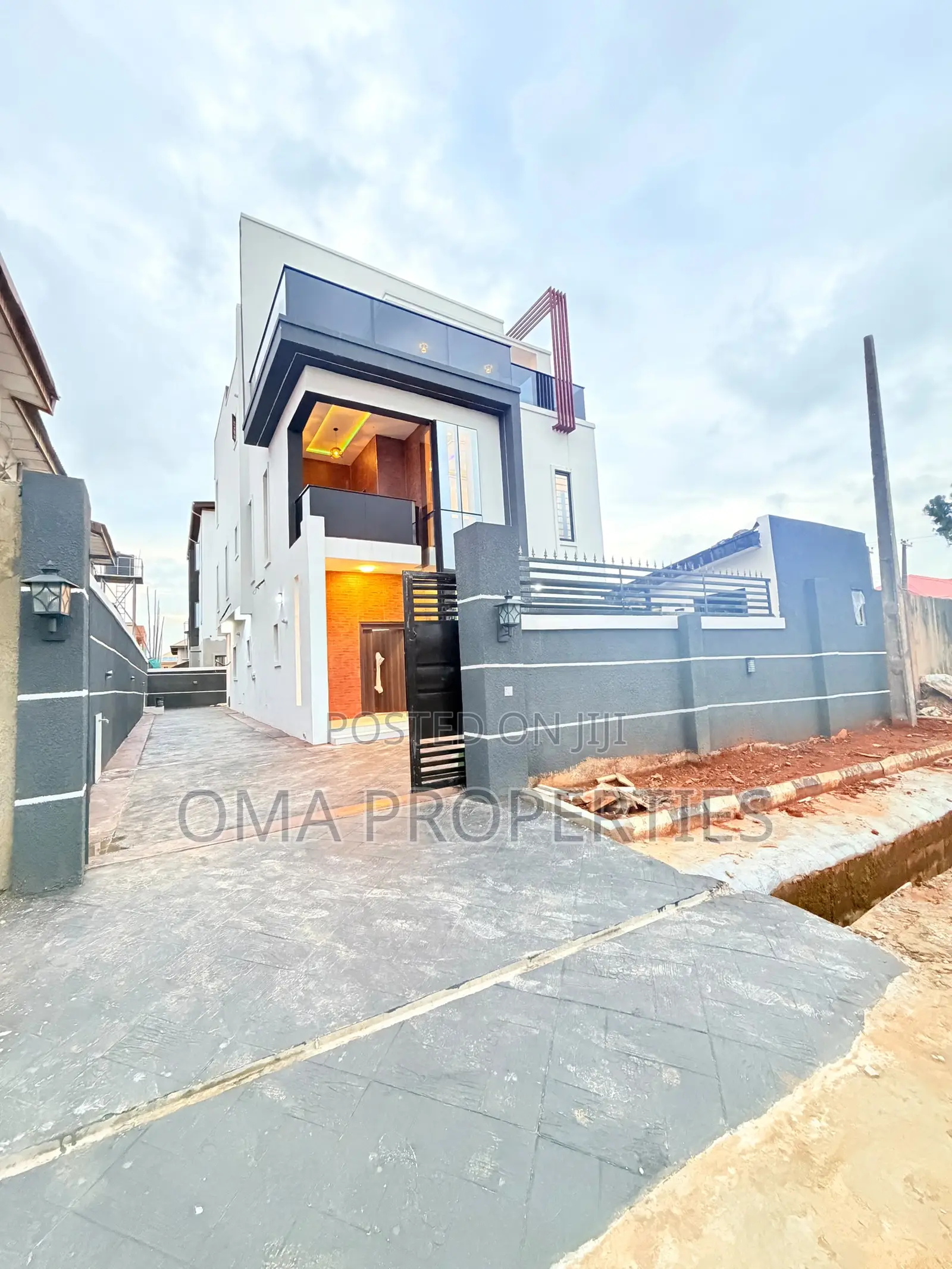 Furnished 5bdrm House in Magodo for sale