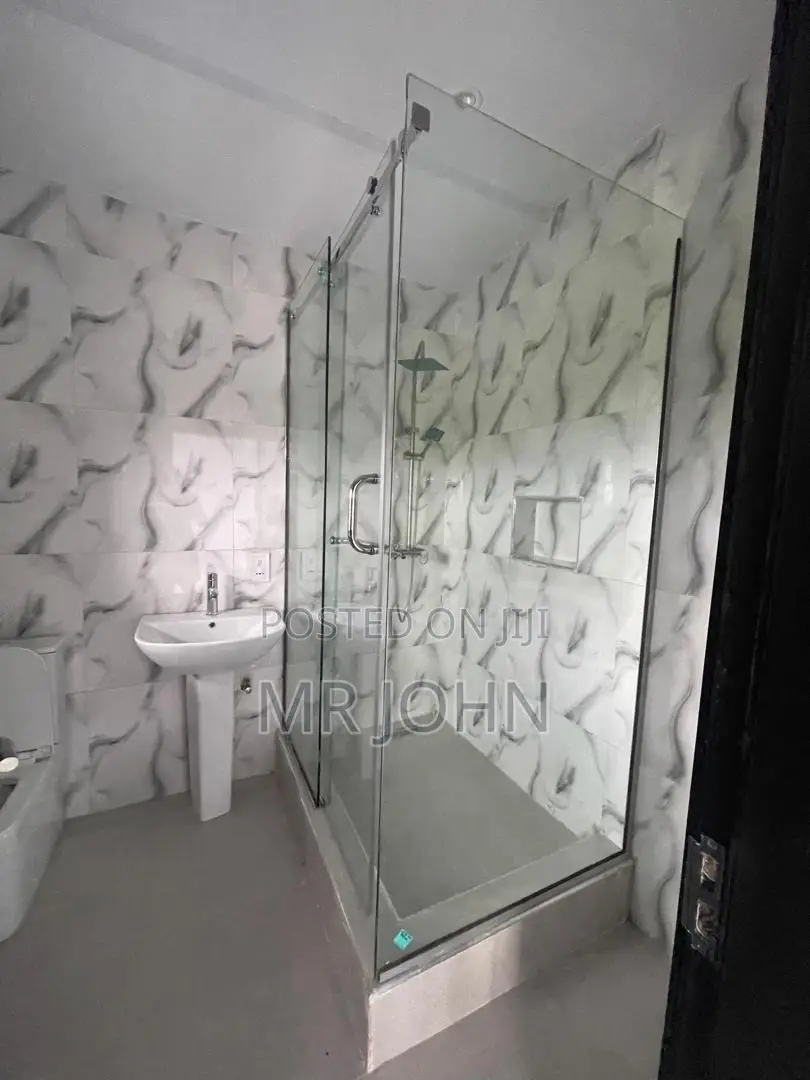 4bdrm House in Harris Drive Owo Pr, Lekki for rent