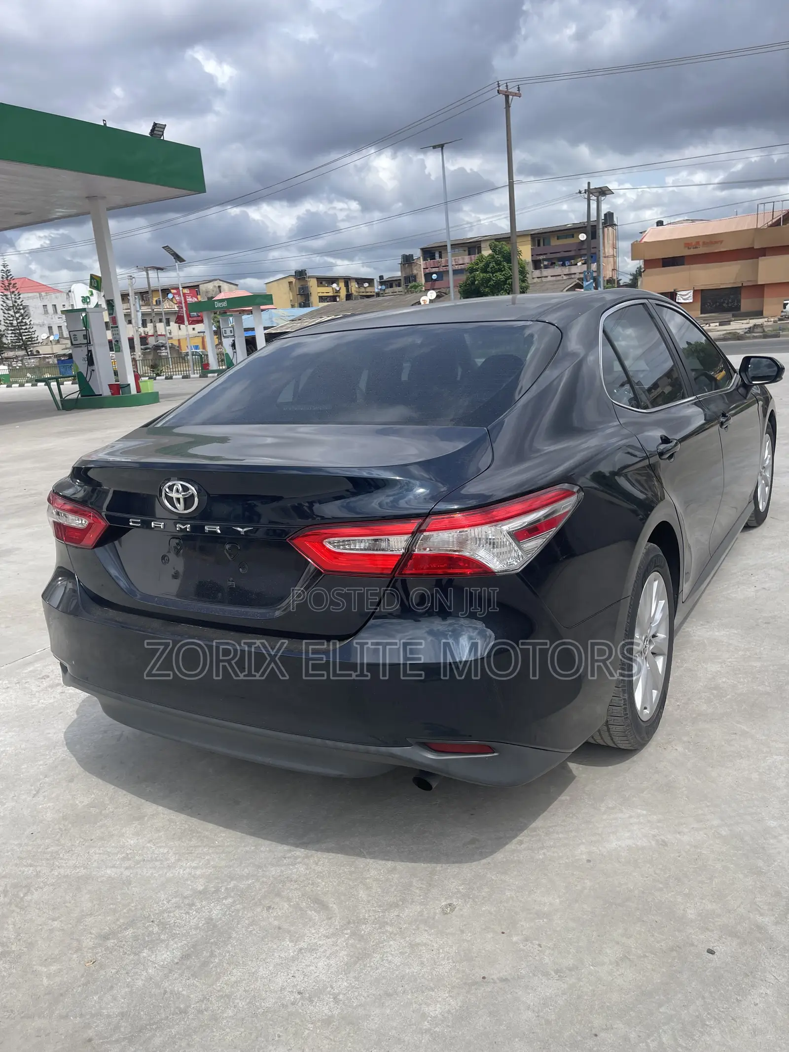 Toyota Camry 2018 Blue