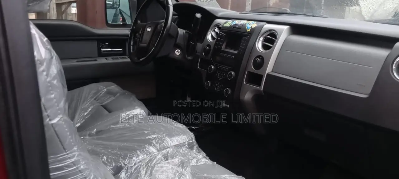 Ford F-150 Platinum  2013 Red