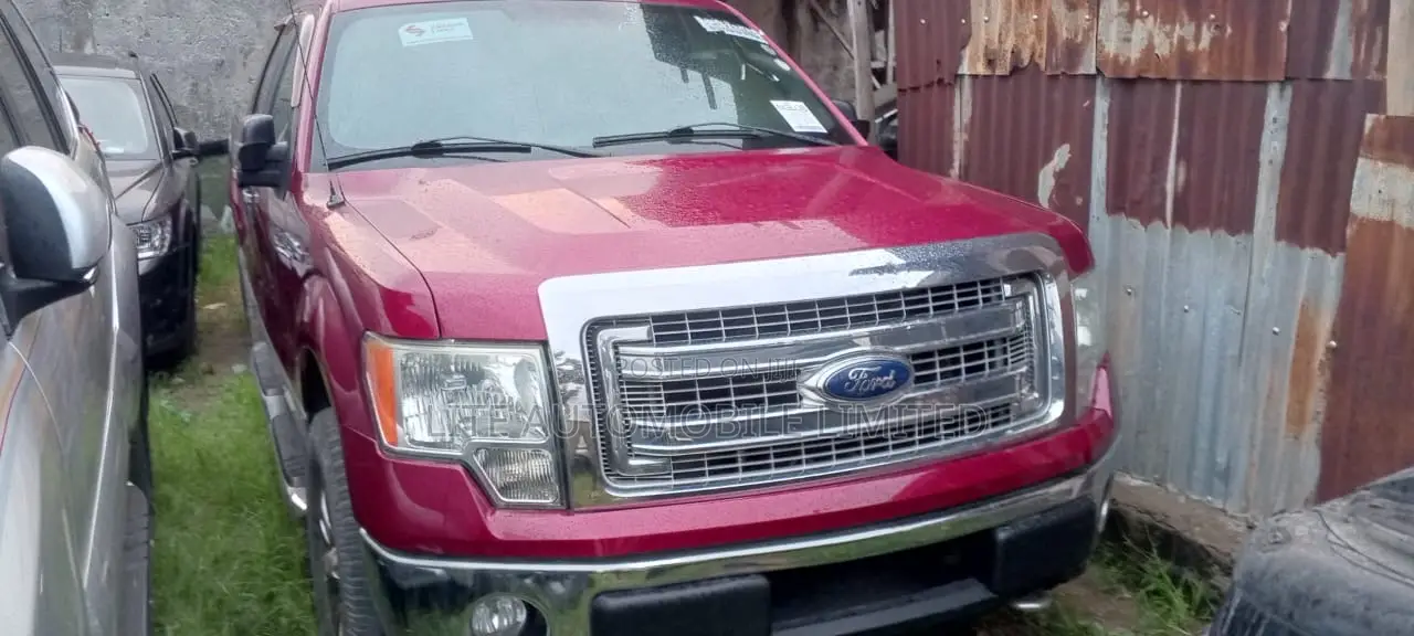 Ford F-150 Platinum  2013 Red