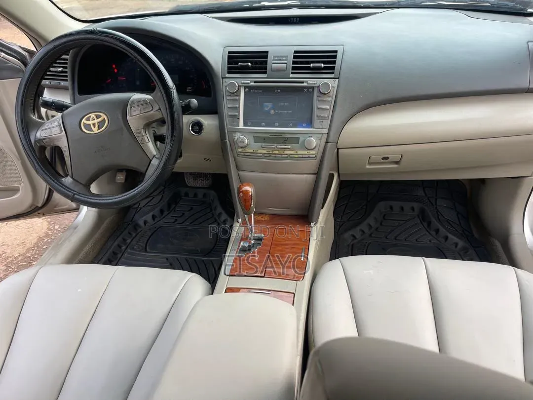 Toyota Camry 2008 Gold