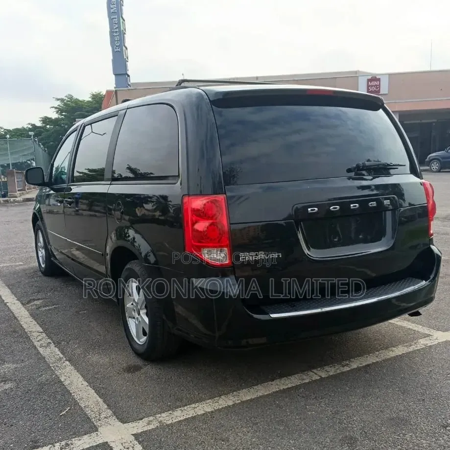 Dodge Caravan 2012 Black