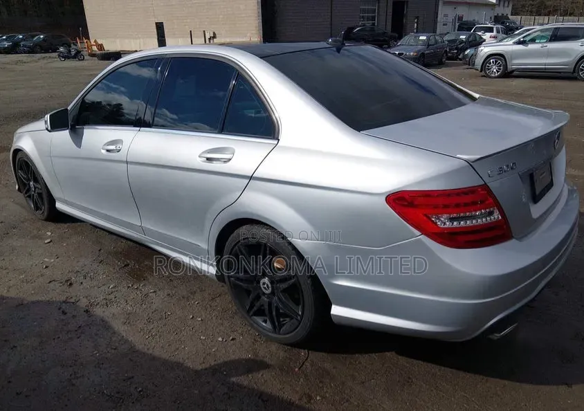 Mercedes-Benz C300 2013 Silver