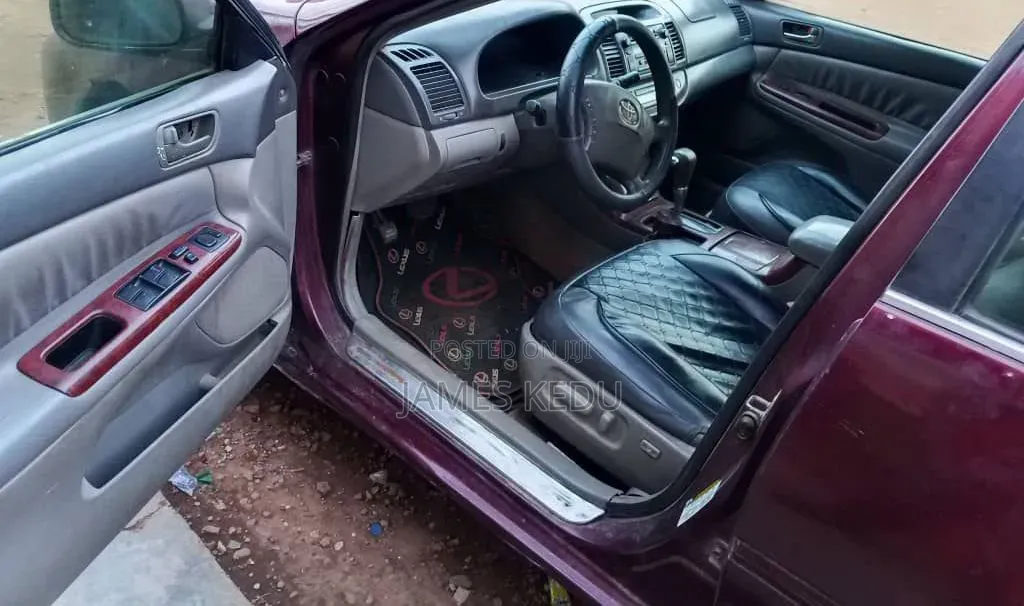 Toyota Camry 2006 Red
