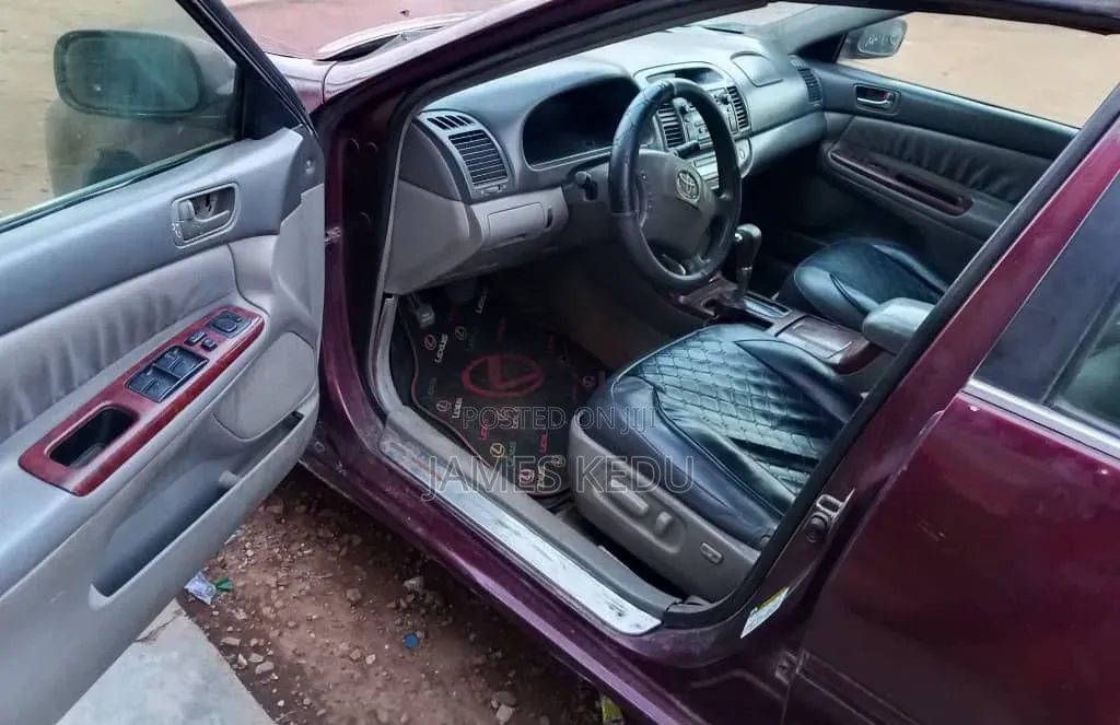 Toyota Camry 2006 Red