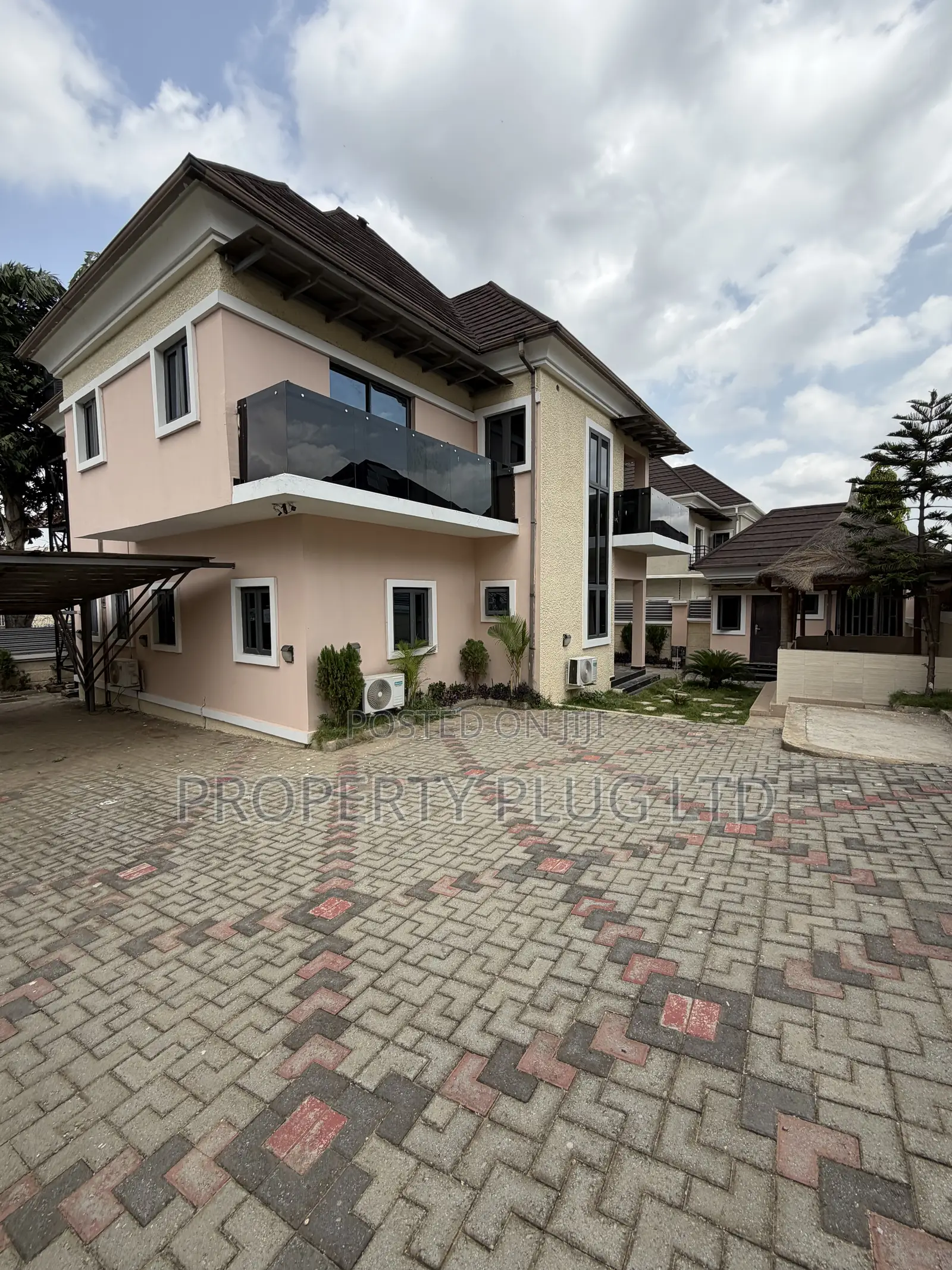 4bdrm Duplex in Idu for rent