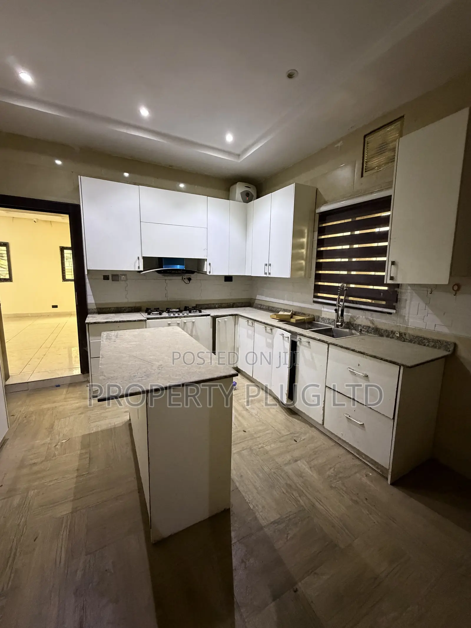 4bdrm Duplex in Idu for rent