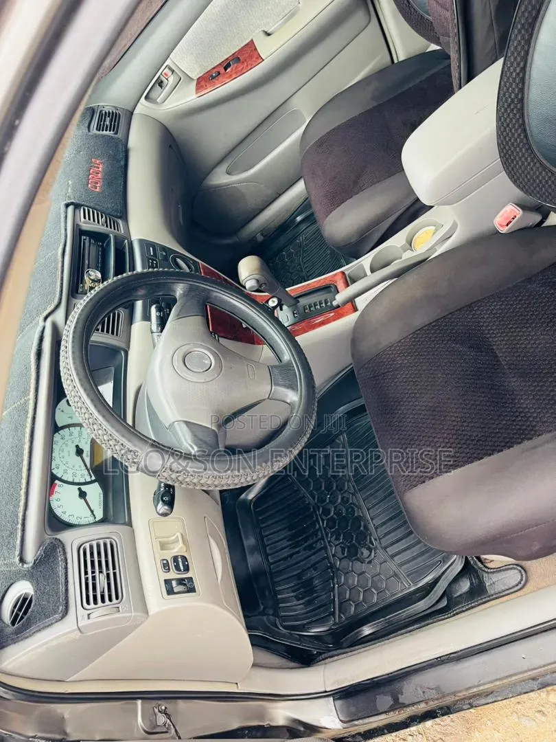 Toyota Corolla 2005 Gray