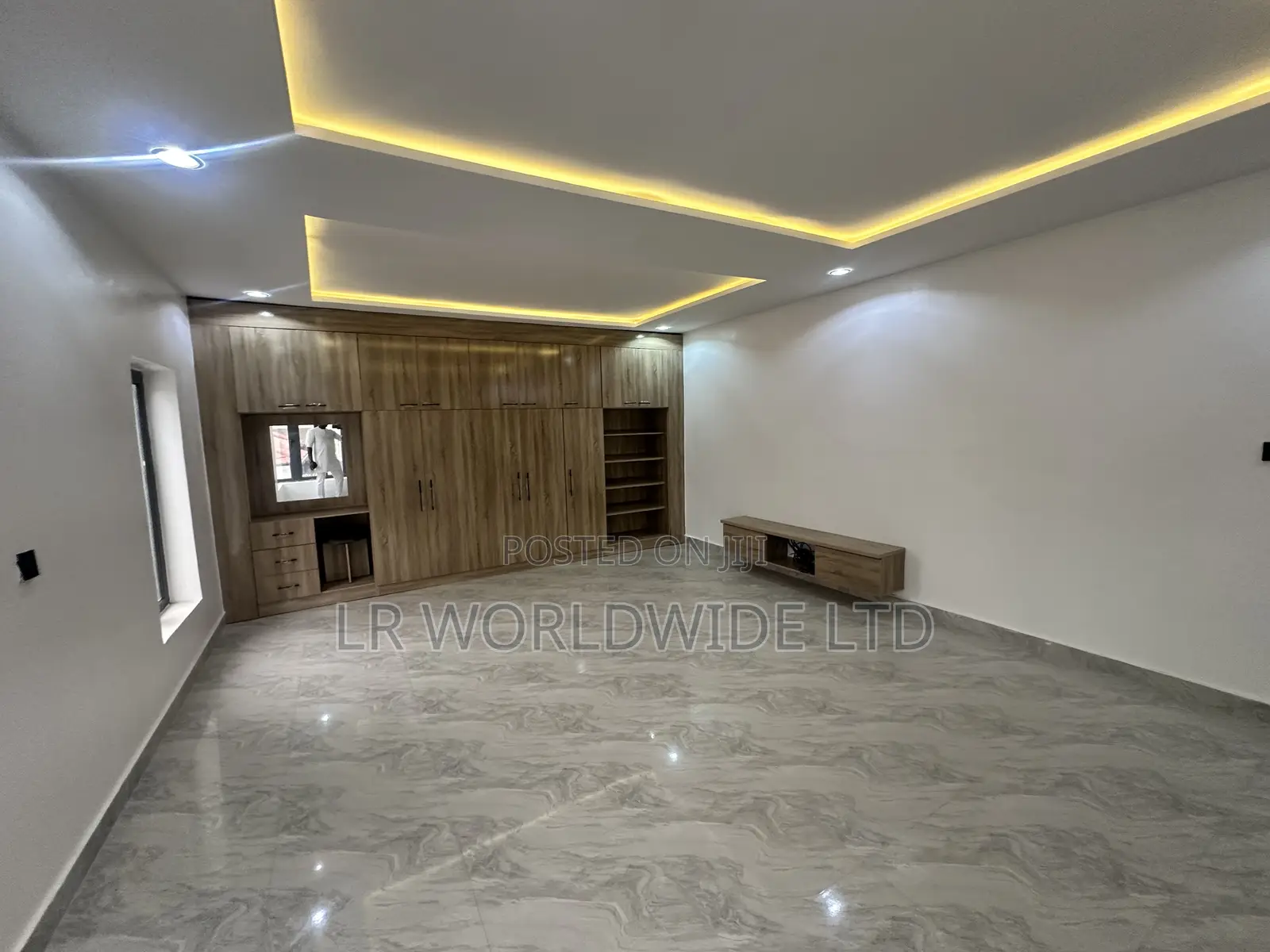 5bdrm Duplex in Lokogoma for sale