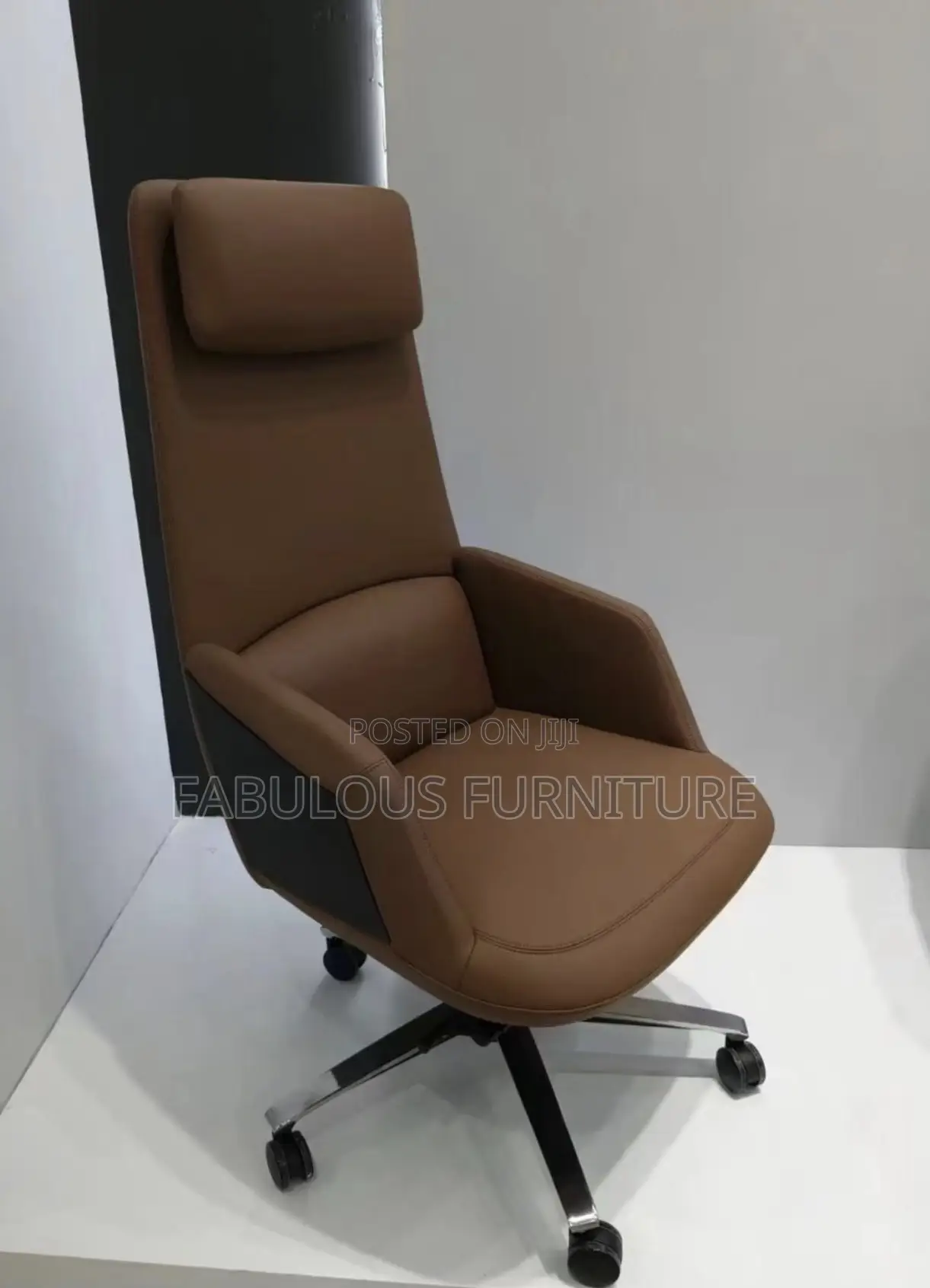 Executive Office Chair Avaliable as Seen