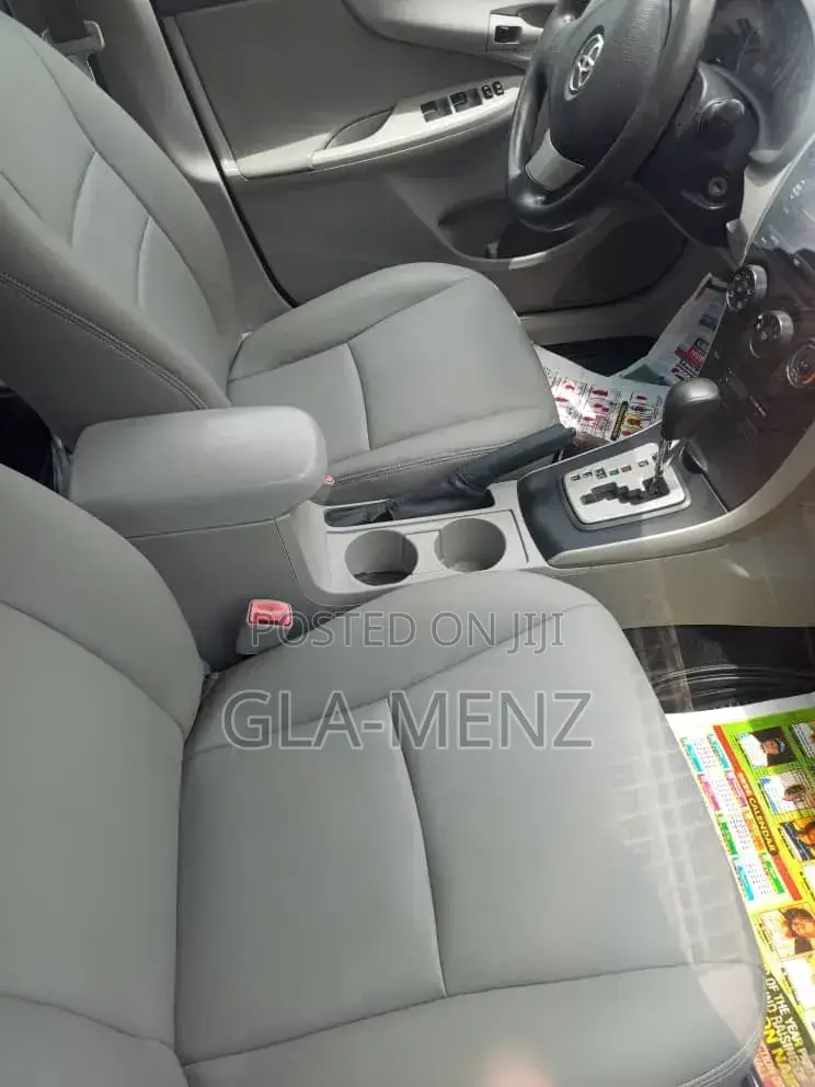 Toyota Corolla 2012 Gray