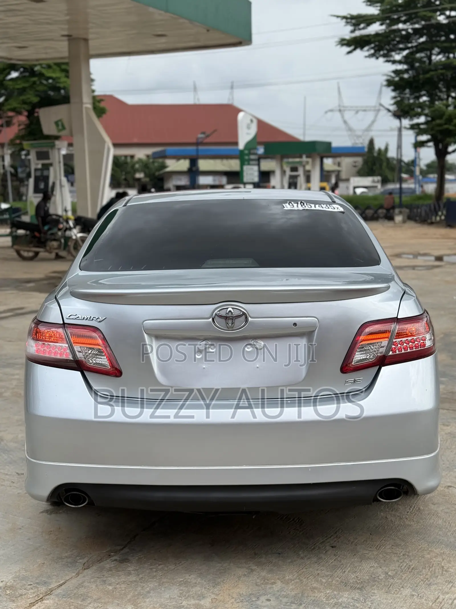 Toyota Camry SE V6 4dr Sedan (3.5L 6cyl 6AM) 2009 Silver