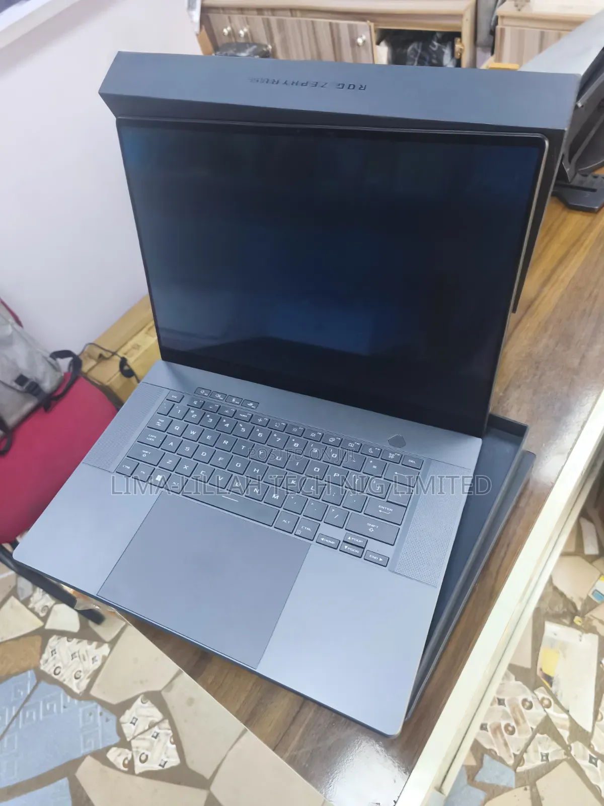 Laptop Asus ROG Zephyrus G16 16GB Intel Core Ultra 9 SSD 1T