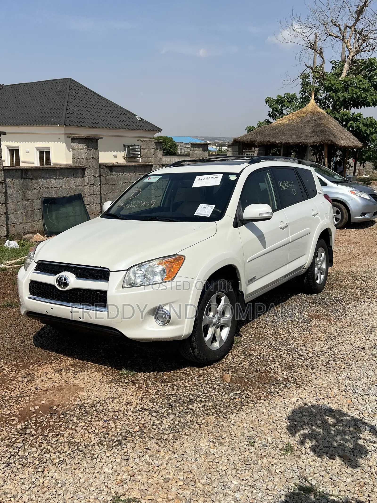 Toyota RAV4 2.5 Limited 4x4 2011 White