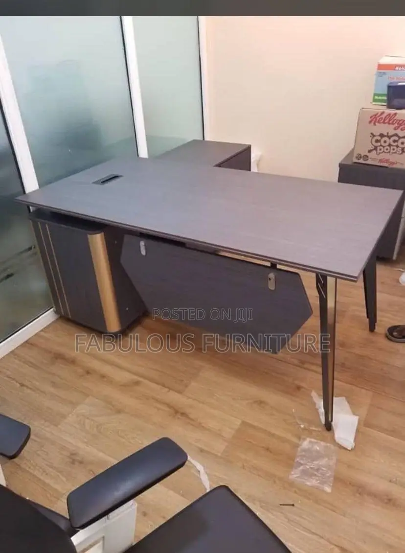 Executive New Design Luxury Office Tables Available for Sale