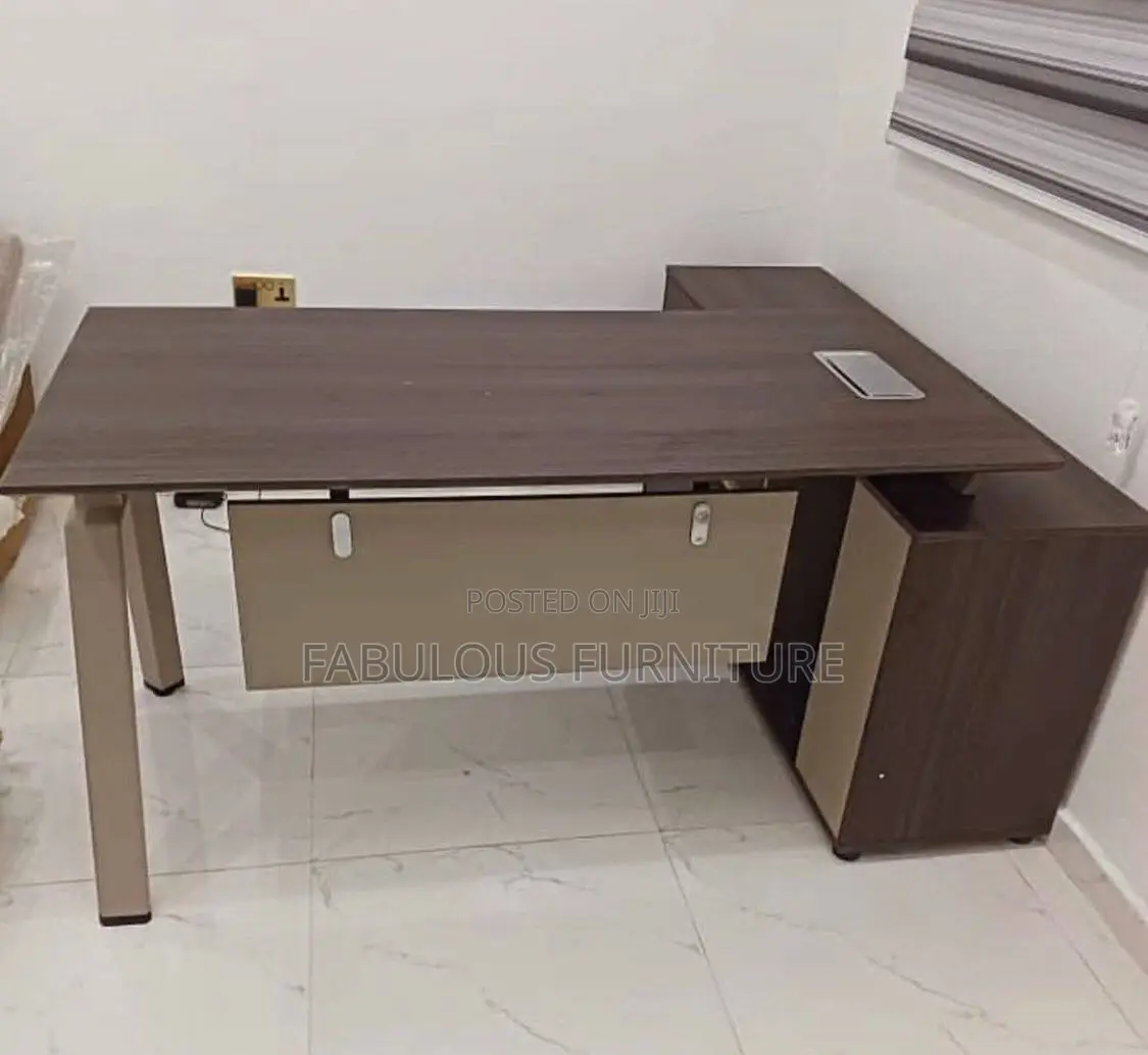 Executive New Design Luxury Office Tables Available for Sale