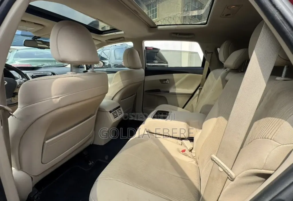 Toyota Venza 2010 Red