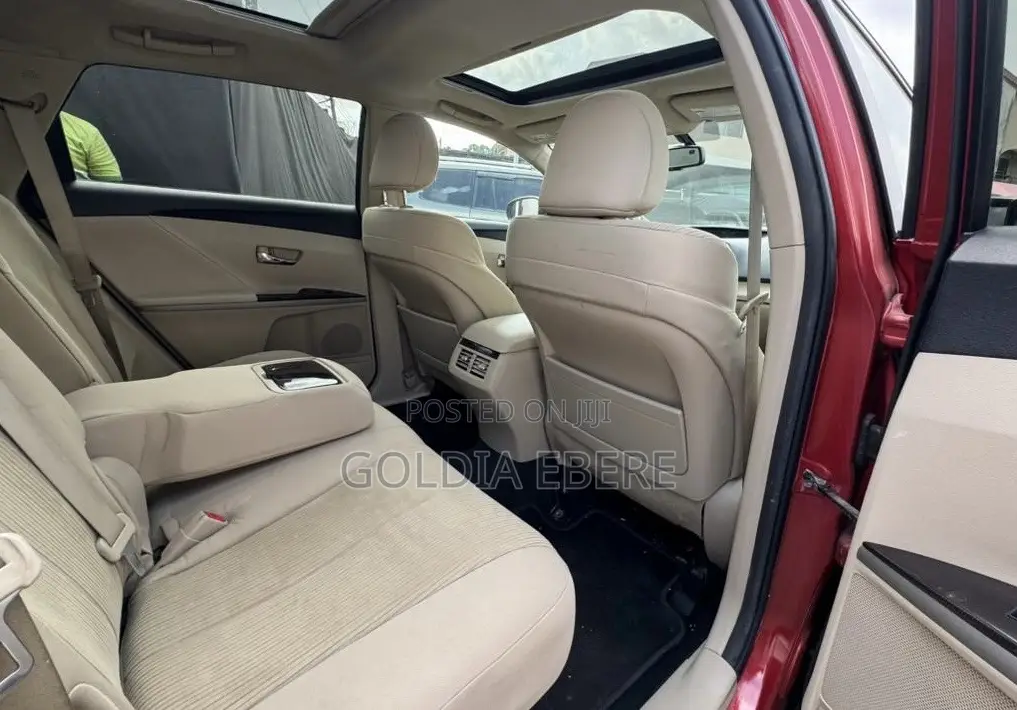 Toyota Venza 2010 Red