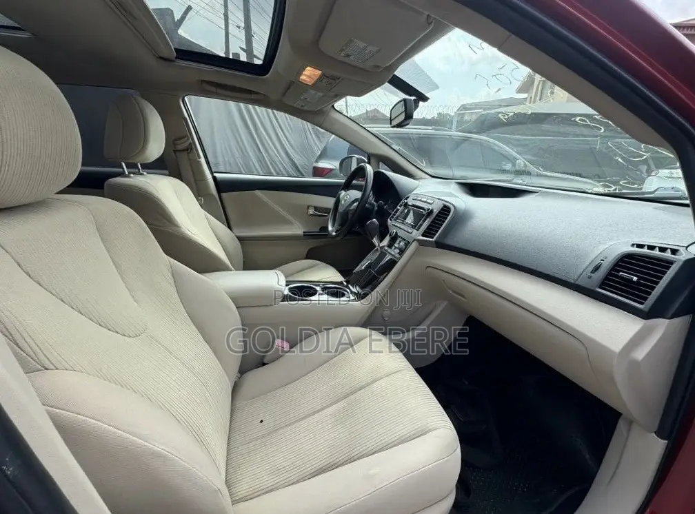 Toyota Venza 2010 Red