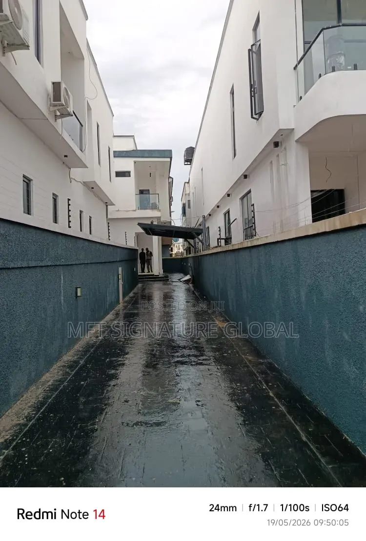 Furnished 4bdrm Duplex in Sunshine, Sangotedo for rent