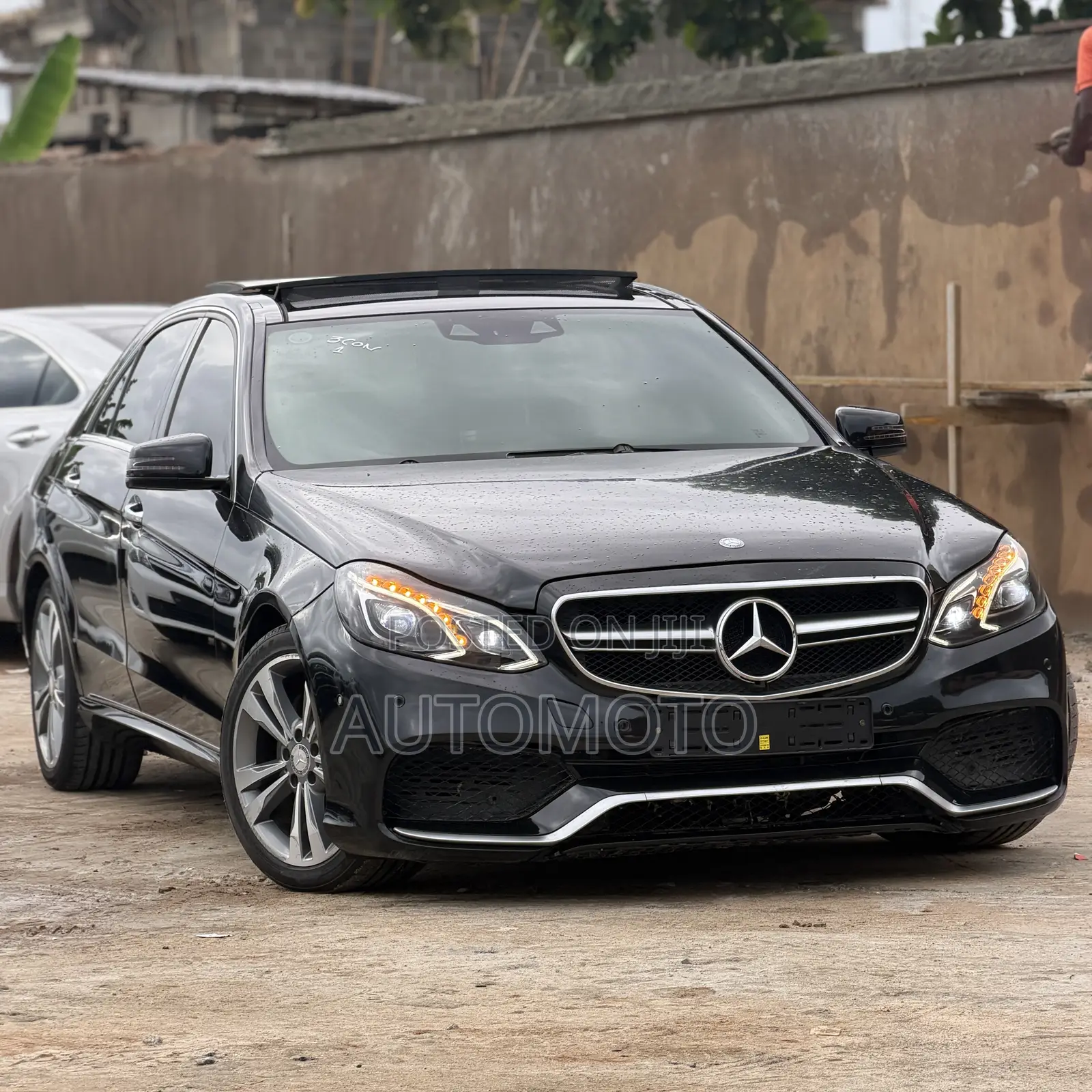 Mercedes-Benz E350 Base 4Matic Sedan AWD (3.5L 6cyl 7A) 2014 Black