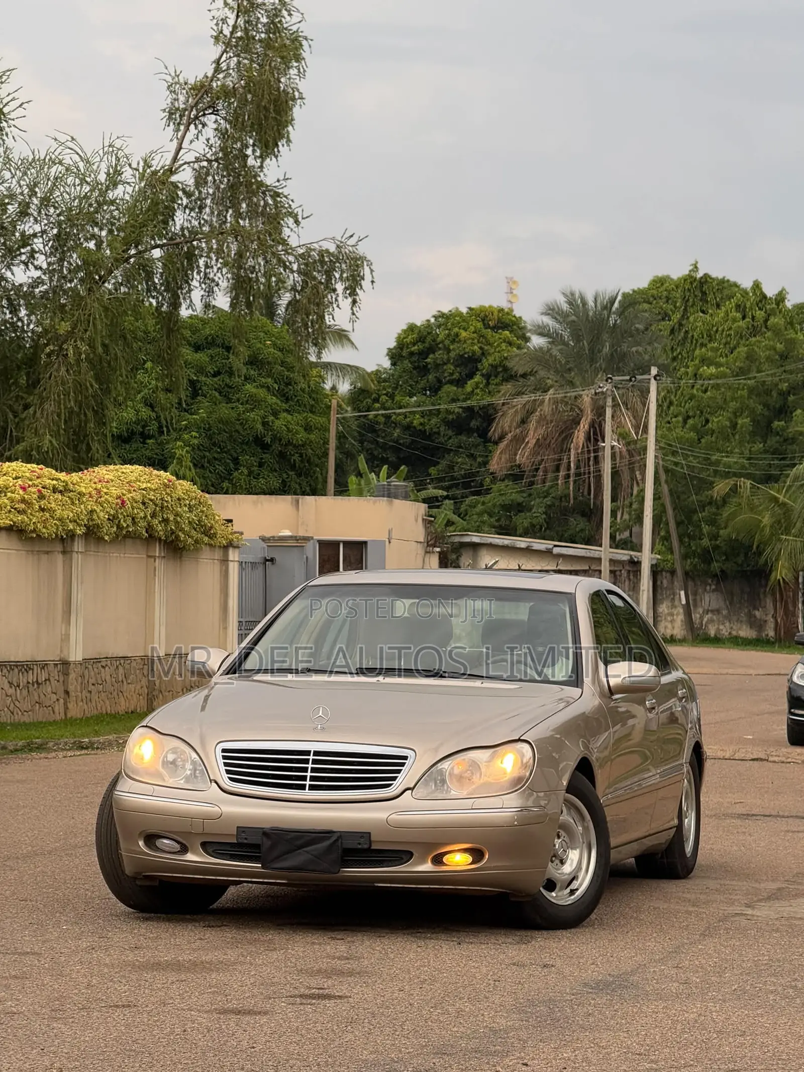 Mercedes-Benz S-Class 2010 Gold
