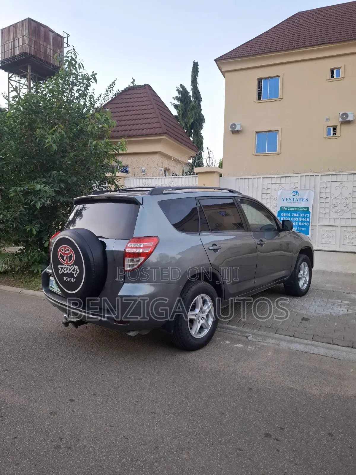 Toyota RAV4 2011