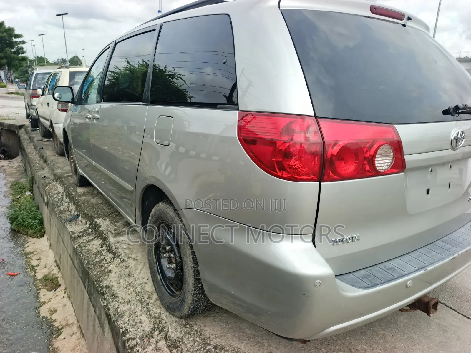 Toyota Sienna LE 2008 Gold