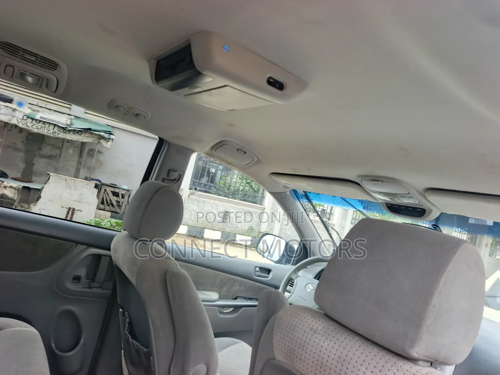Toyota Sienna LE 2008 Gold