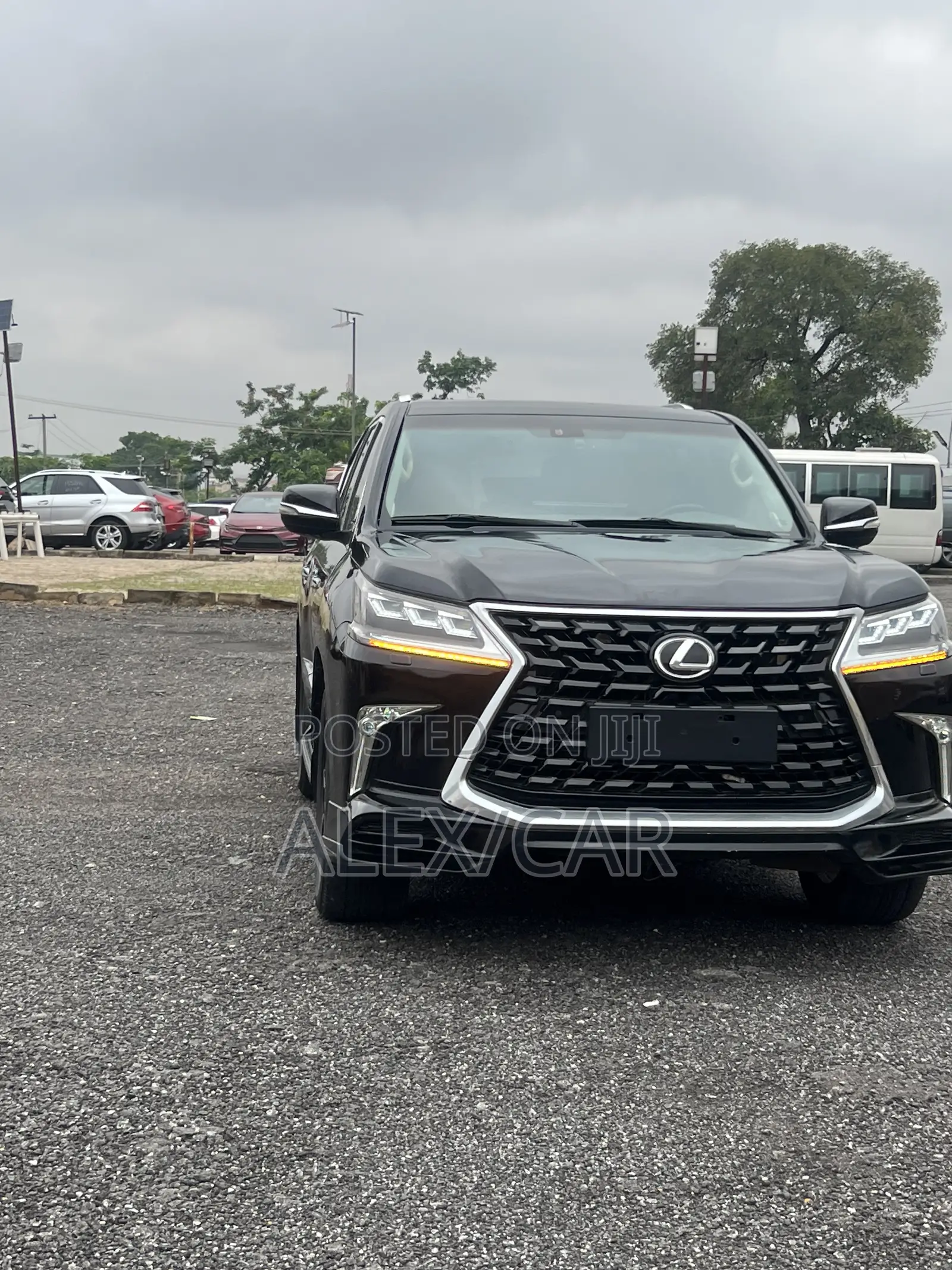 Lexus LX 570 (5 seats) AWD 2015 Black
