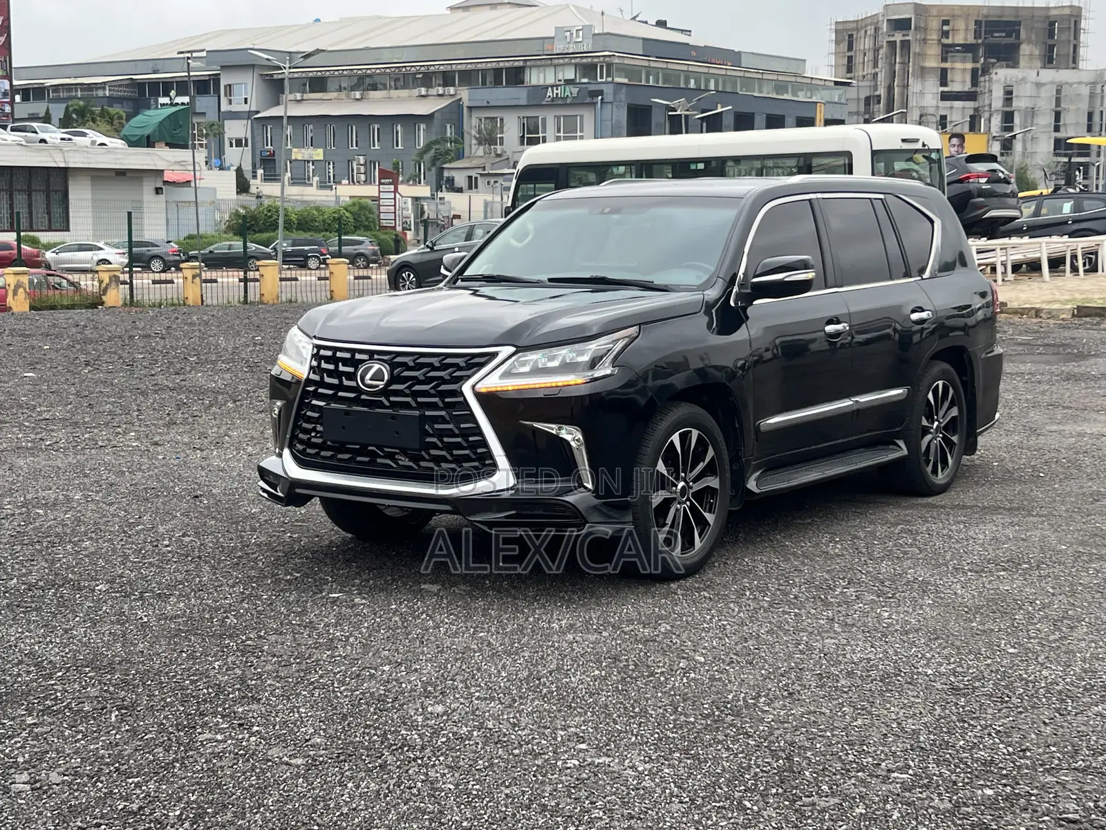 Lexus LX 570 (5 seats) AWD 2015 Black