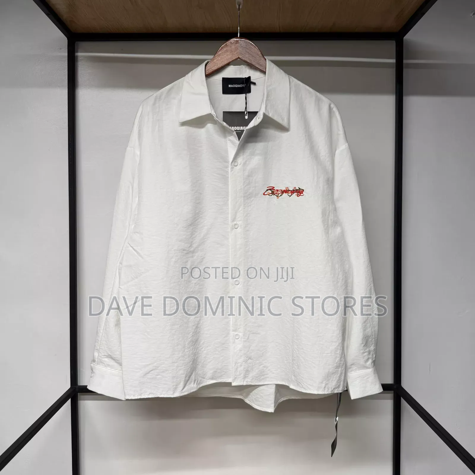 Maoqiaoyi Crested Button Down Long Sleeves