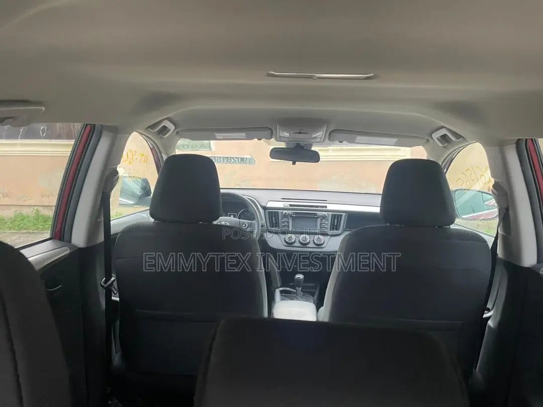 Toyota RAV4 2018 Red
