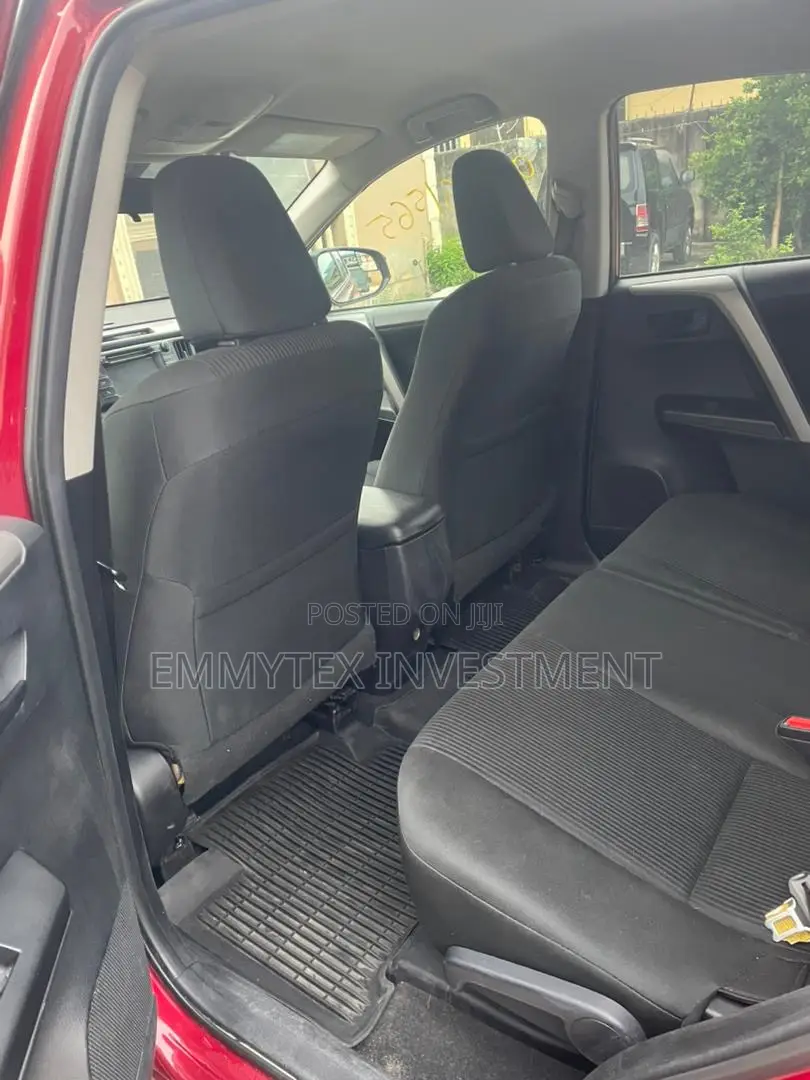 Toyota RAV4 2018 Red