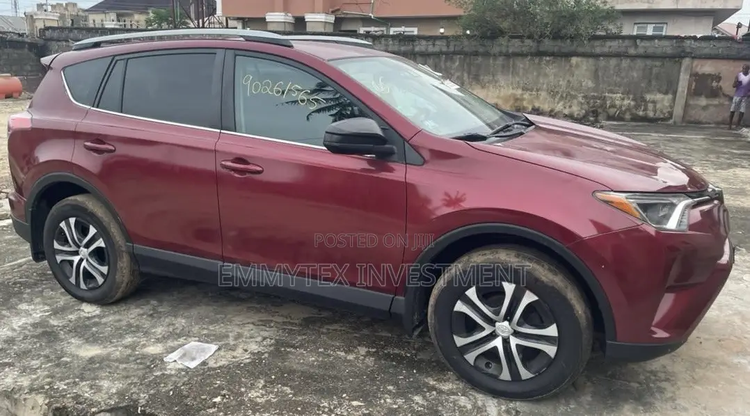 Toyota RAV4 2018 Red