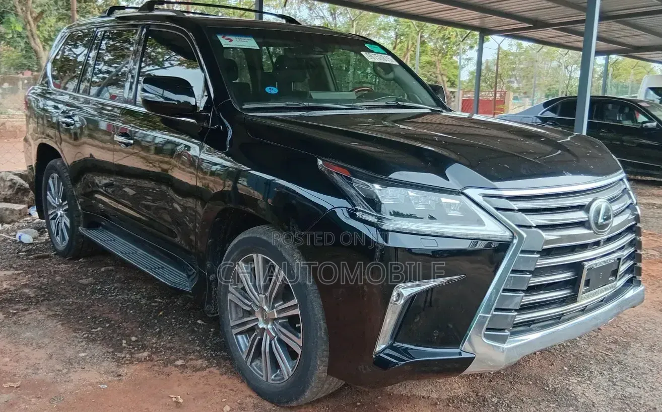 Lexus LX 570 (5 seats) AWD 2017 Black
