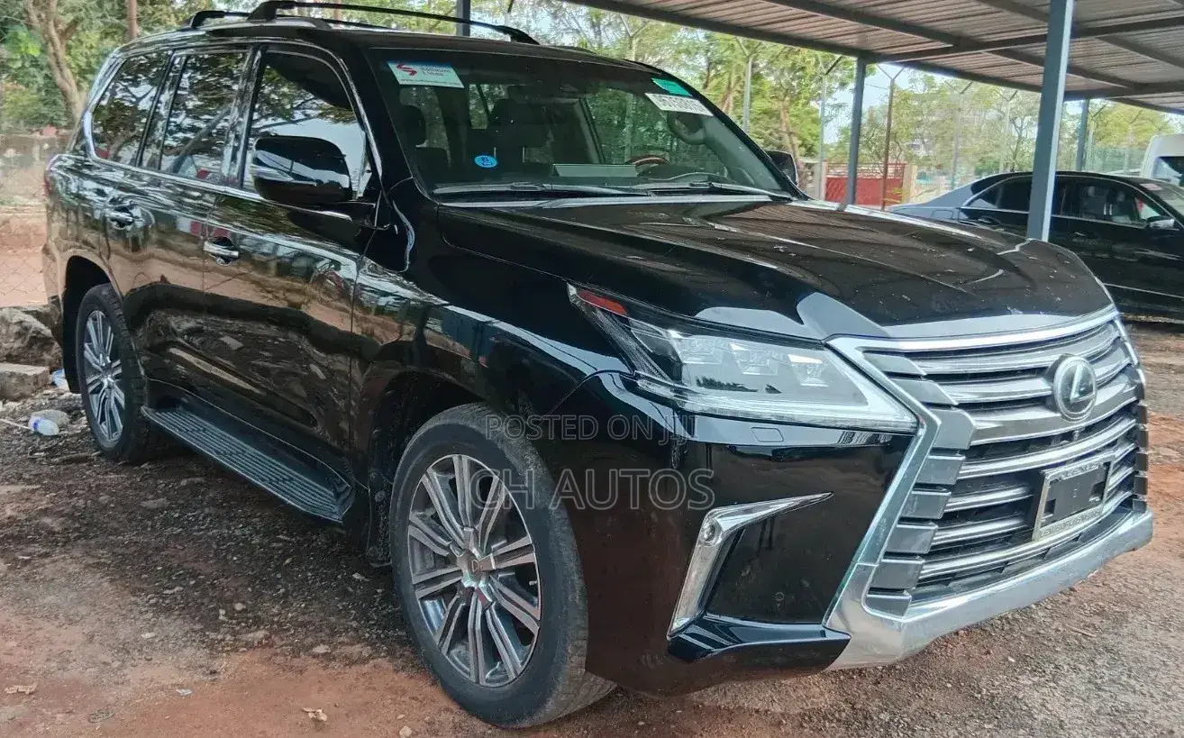 Lexus LX 570 (5 seats) AWD 2017 Black