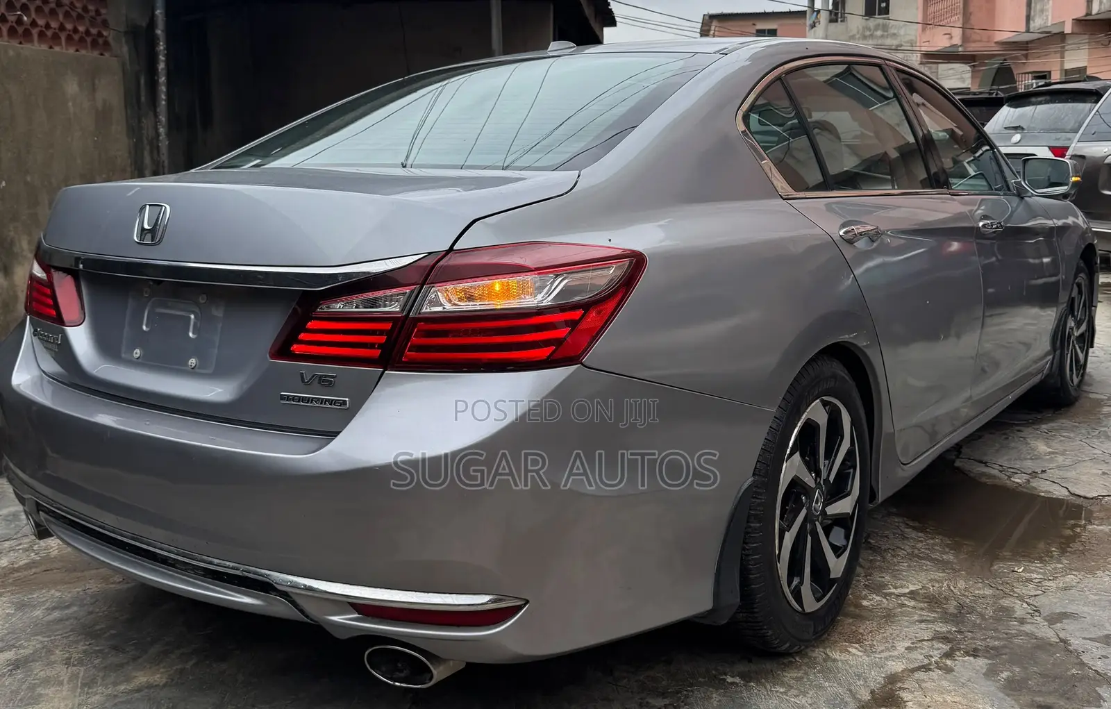 Honda Accord Touring 4dr Sedan FWD (3.5L 6cyl 6A) 2016 Silver